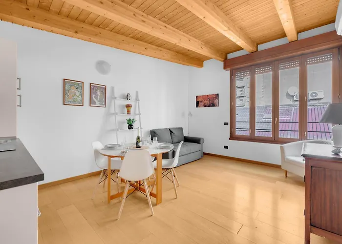 Apartment Mo37 -duomo-loreto - Chic -