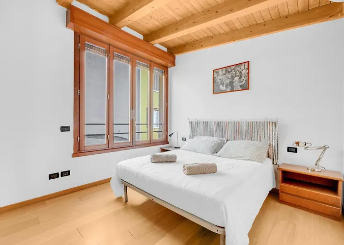 Apartment Mo37 -duomo-loreto - Chic - Milan